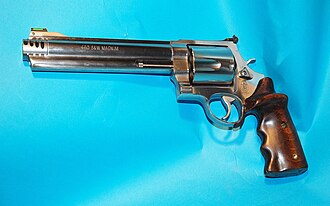 Smith & Wesson 460 Hunter SKU 170262A handgun